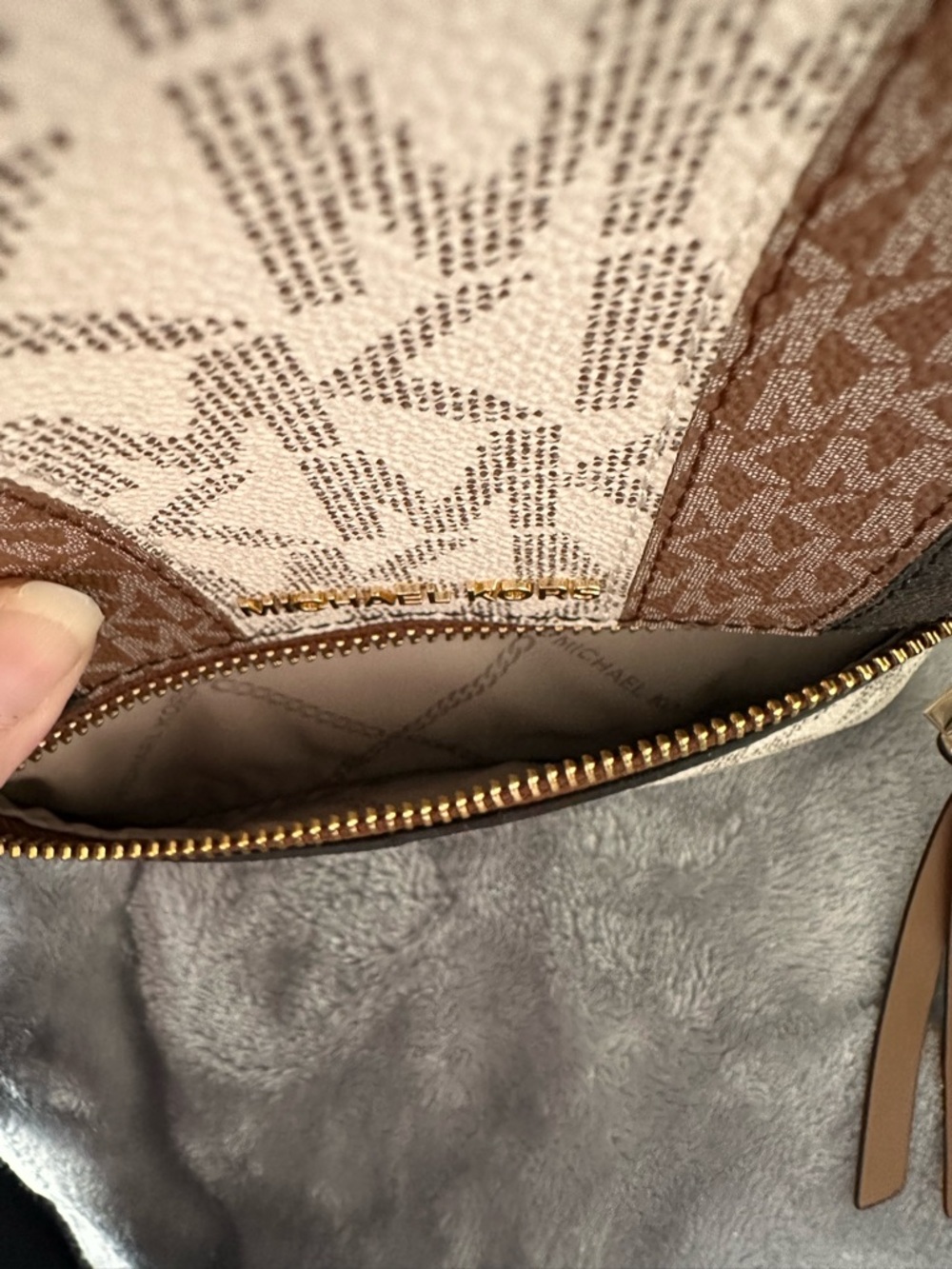 Michael Kors Lugg Multi Convertible Rhea Mini Backpack & Carmen Wallet NWT - Picture 13 of 16